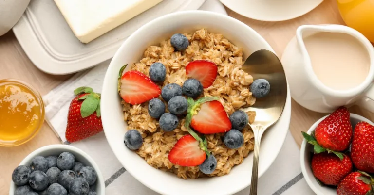 GLP-1 Breakfast Benefits: How Breakfast Composition Supports Satiety and Metabolic Balance