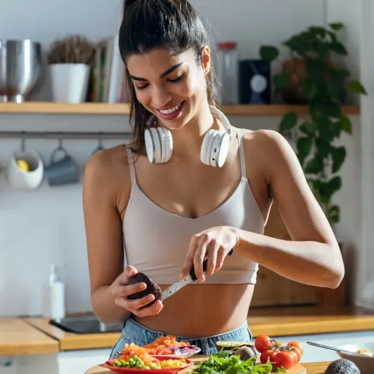How Busy Women Can Build Stable Eating Patterns for Lasting Energy and GLP‑1 Success